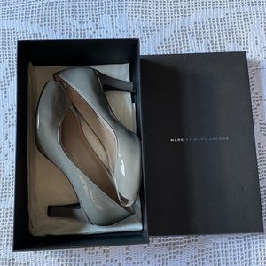 Marc By Marc Jacobs Gray Patent Leather Peep Tor Heels.